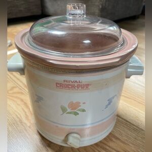 Blush Pink Pastel Flowers Rival Crock•Pot